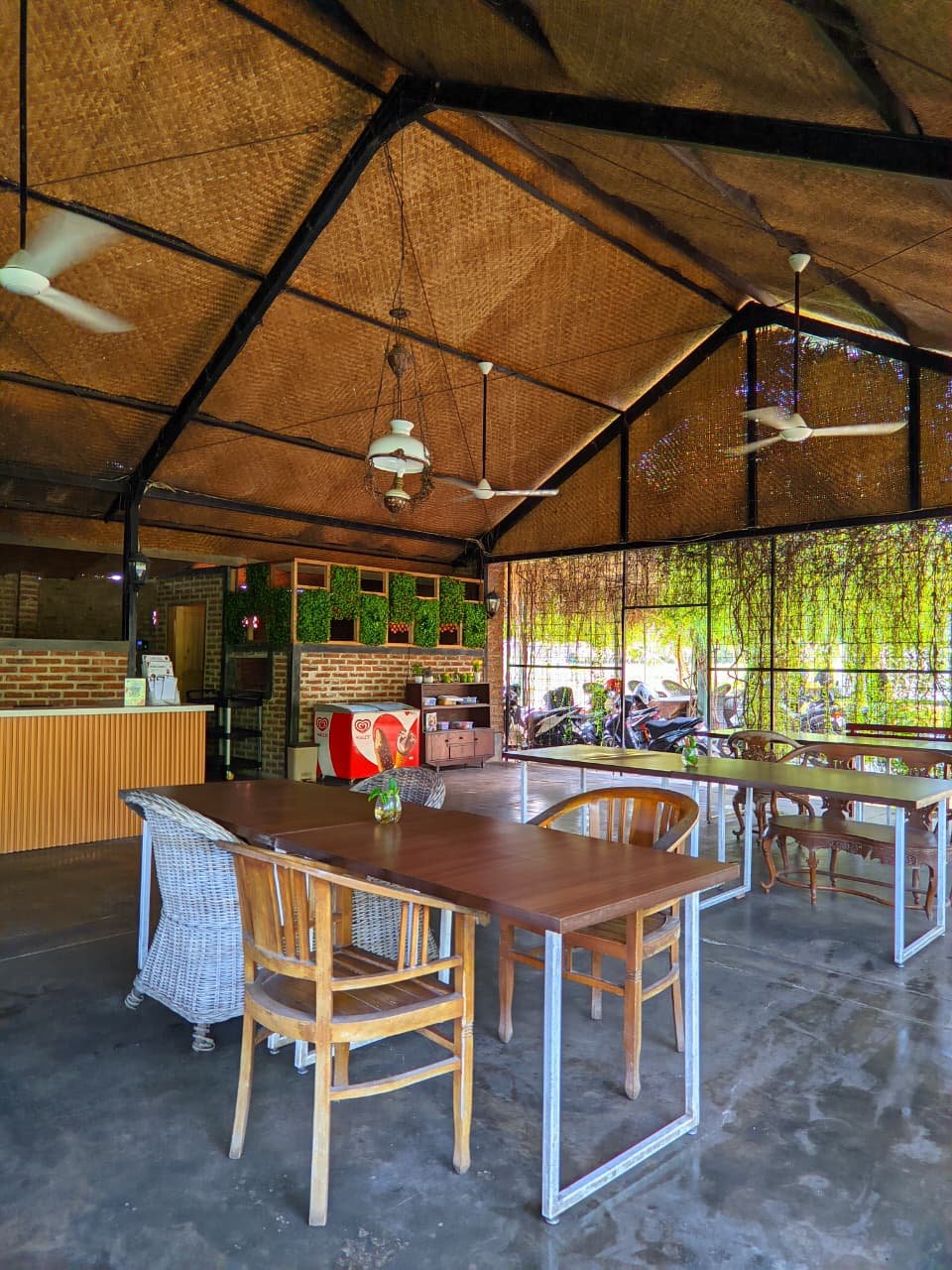 Tempat Yang Teduh